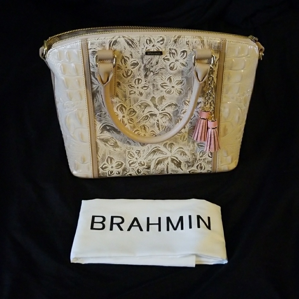 Authentic Brahmin purse, mint condition
